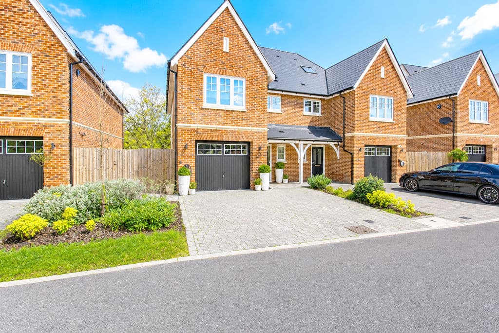 Edward Close, Goffs Oak — main photo