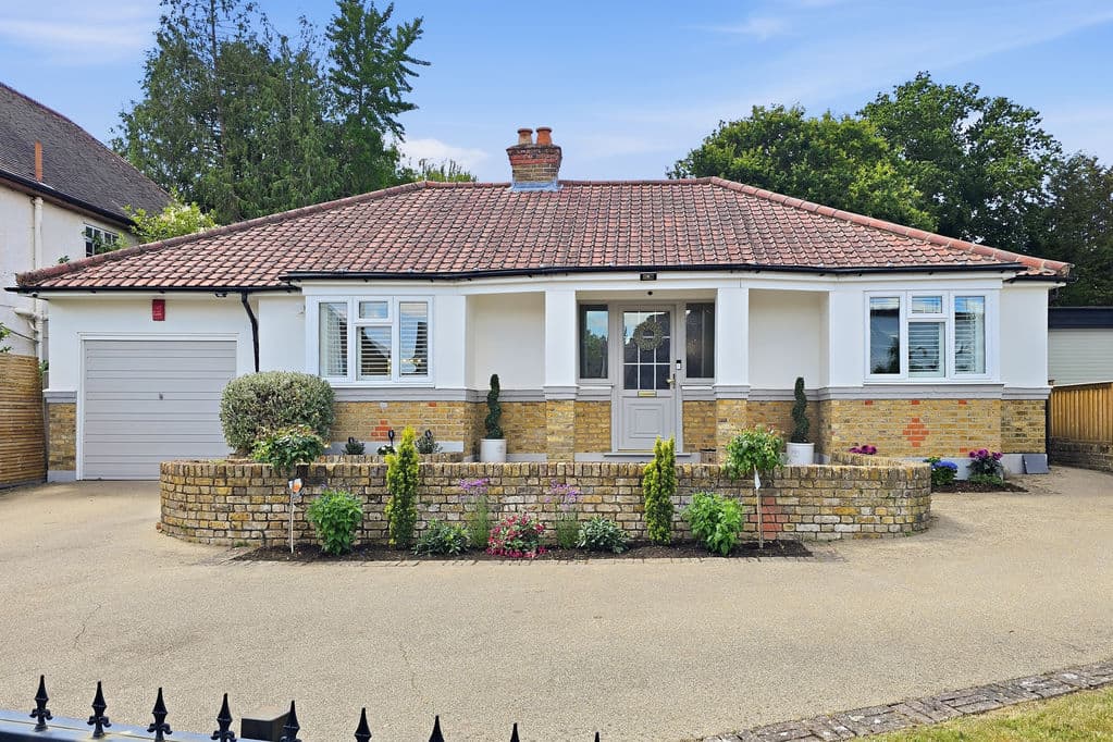 Tolmers Road, Cuffley — main photo