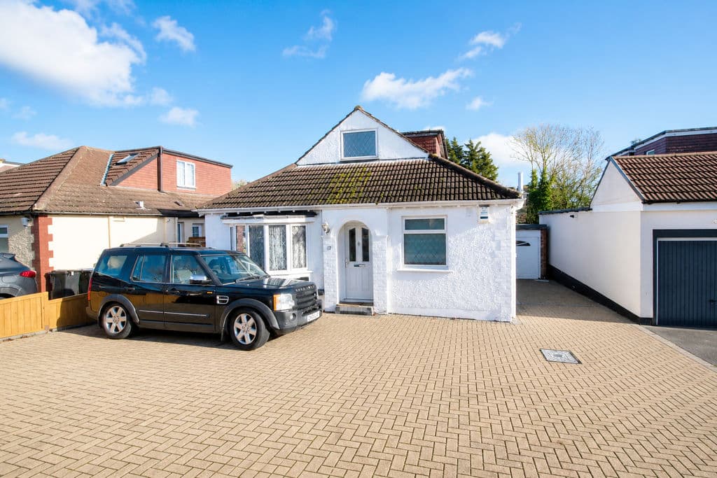 Theobalds Road, Cuffley — main photo