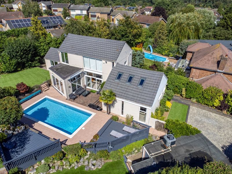 Robin Way, Cuffley — main photo