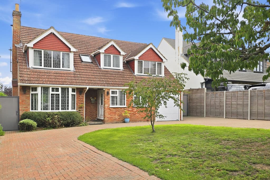 Coulter Close, Cuffley — main photo