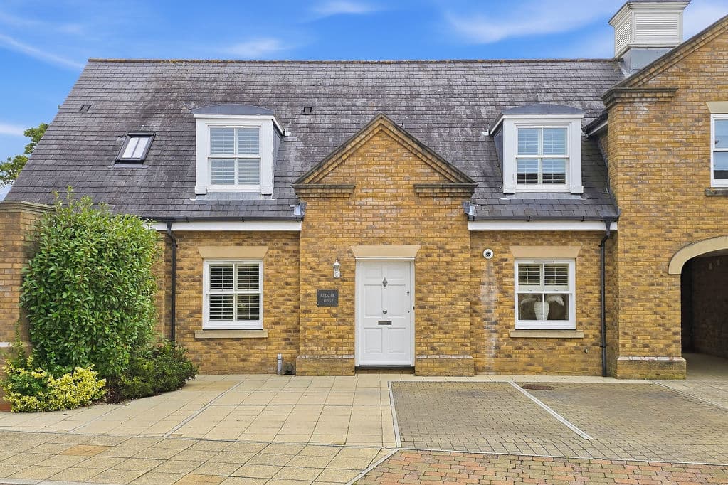 Orchid Close, Goffs Oak — main photo