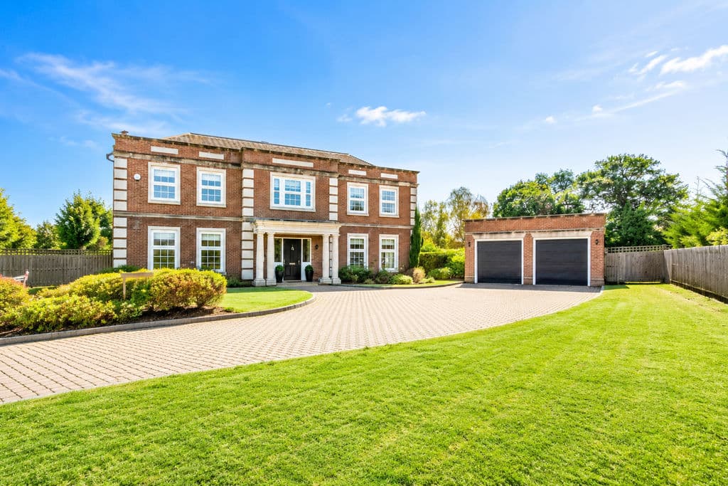 Lloyd Close, Goffs Oak — main photo
